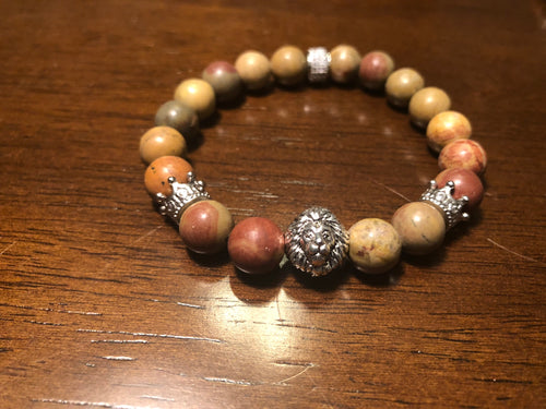 Wood Grain and Hematite Lion