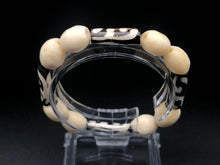 Load image into Gallery viewer, Horn &amp; Bone Bracelet