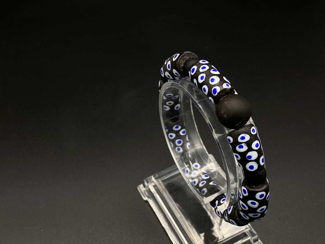 “All Eyes On Me” Stretch Bracelet